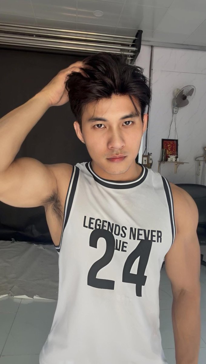 Có ai đụ e chưa