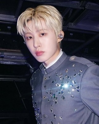 Hanbin's debut as music director.
#HANBIN #비아이 #김한빈

"Former iKON member &amp; now solo artist B.I made his debut as a music director through the film 'Boy', which was released on the 14th. During his time promoting with iKON, he proved his producing abilities by serving as the