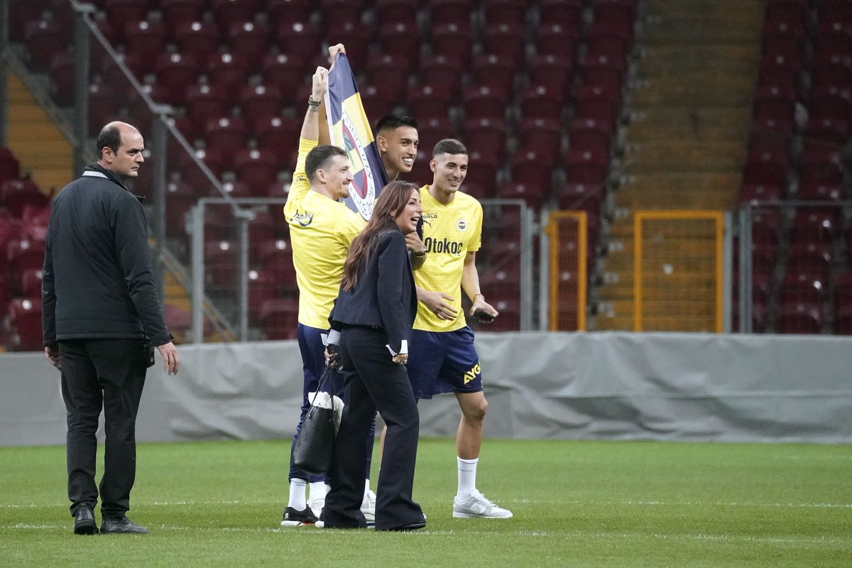ajansfenercom's tweet photo. Mert Hakan Yandaş: “Olay günü bayrağa yönelik hakaret ettikleri için bu olay meydana geldi. Bizler için Türk bayrağı ve Fenerbahçe bayrağı şereftir, sıradanlaştırılamaz. Beraatimi talep ediyorum.” https://t.co/3qRhGOjTFH