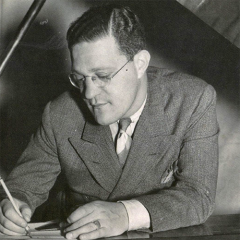 Disney_Wiki's tweet photo. Happy Birthday, to the late Allie Wrubel
He was a composer, songwriter, and musician, notable for co-writing the Academy Award winning, "Zip-a-Dee-Doo-Dah" with Ray Gilbert for the film, Song of the South.
He also contributed to the package films: #MakeMineMusic and #MelodyTime. https://t.co/df8hEc2J8V