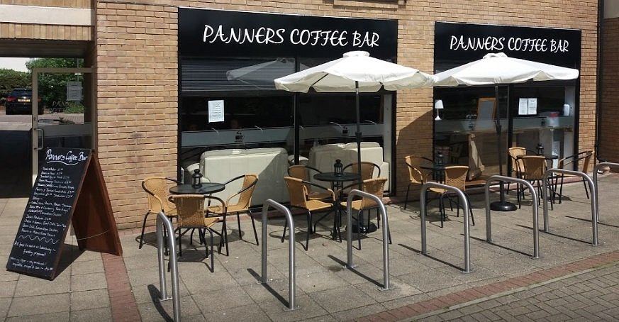 DaveAtherton20's tweet image. Braintree in Essex is near the Wethersfield migrant camp &amp;amp; the asylum seekers are bussed in most days. The owner of Panners Coffee Bar was approached to allow migrants to have free drinks in exchange for vouchers by an NGO, thought to be @Care4Calais.

The owner declined &amp;amp; have…