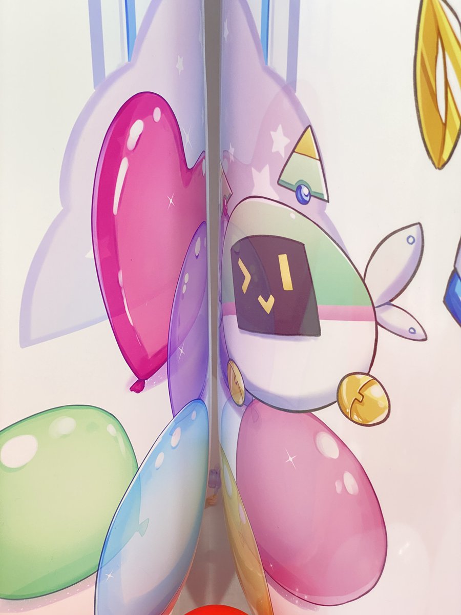 左がUV印刷、右が油性印刷ラミネート

ラミネートは透明なラミの分だけ全体的に薄いグレーが乗ってる感じ(透明ラミネートとは言え厚み分グレーっぽさを感じるのはしょうがないかなと)
ってかラミネートの方は隣のイラストが写り込んでるのおもろい(それはそう)