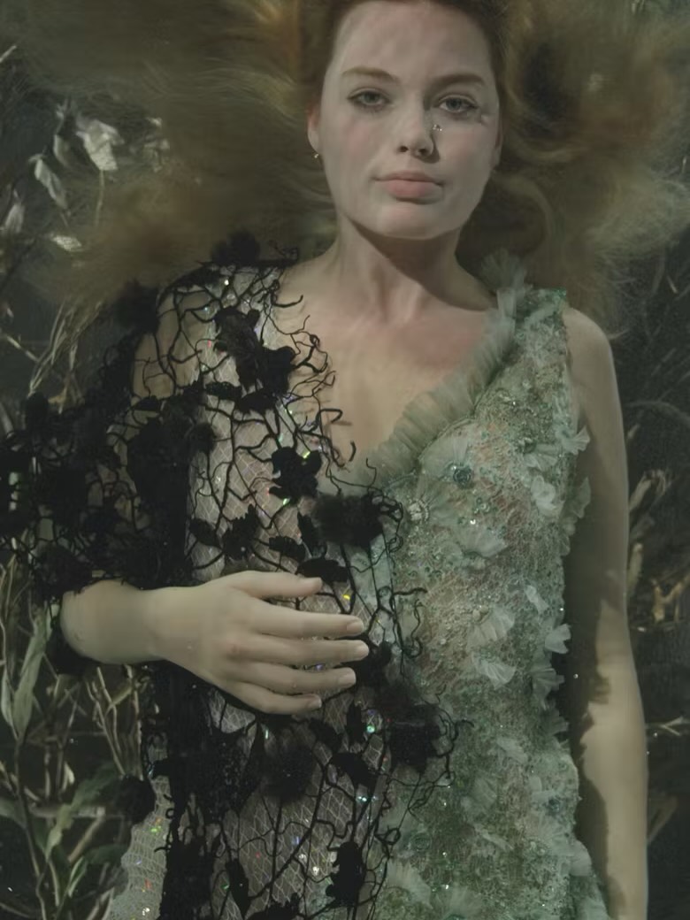 confideinm3's tweet image. these would send her ass home on ANTM, i'm crying 😭