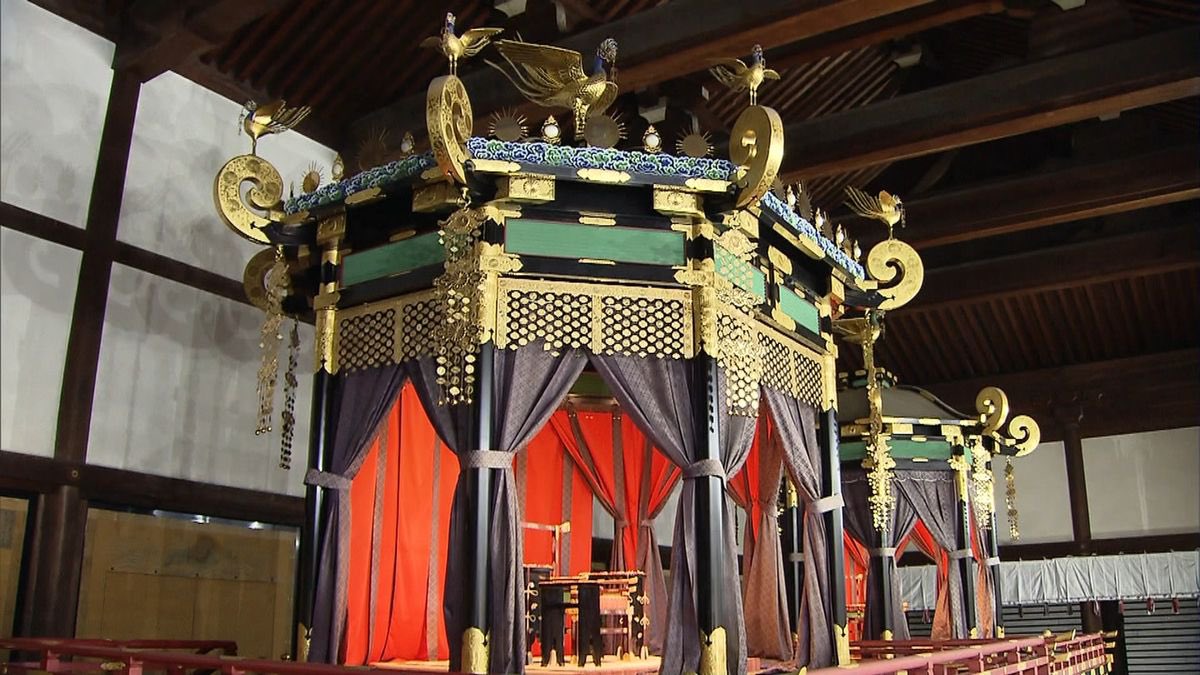 吉村さん、また大阪都構想か。わざわざ衆議院選挙と同じ日にやるのね。
それよりさ、陛下には京都にお帰りいただいて還都したほうがよくないか？
玉座は京都にあるんだしさ。