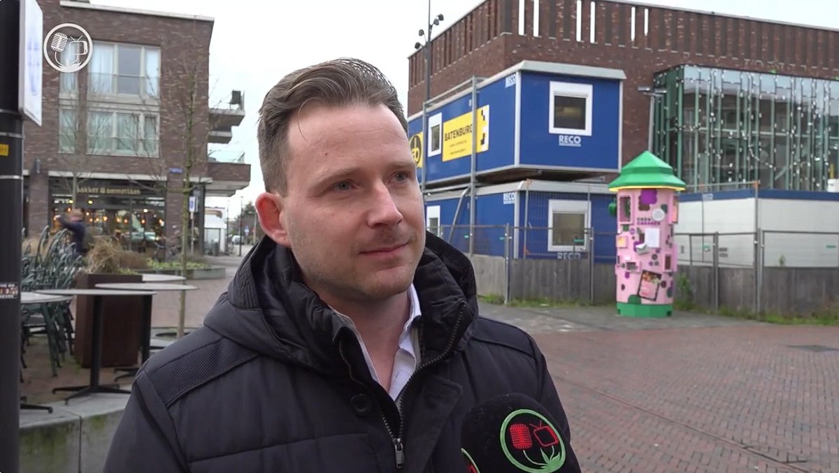 youtube.com/clip/Ugkx44gHO…
Casa Cadanza moest het culturele hart van Berkel worden. In plaats daarvan: kostenoverschrijdingen volgen elkaar op en nu niet op tijd aangesloten op het stroomnet. Ambitie is mooi, maar bestuur vraagt ook realisme.