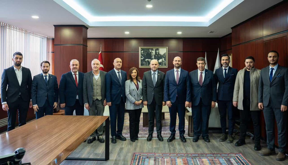 GEEM Yönetim Kurulu olarak 26 Aralık 2025 tarihinde Gaziantep Ticaret Odası Yönetim Kurulu Başkan Yardımcısı Sayın Taner Özdurak ve Meclis Başkanı Sayın Mehmet Hilmi Teymur'a nezaket ziyareti gerçekleştirdik. 

Misafirperverlikleri ve hoş sohbetleri için teşekkür ederiz. 

#geem