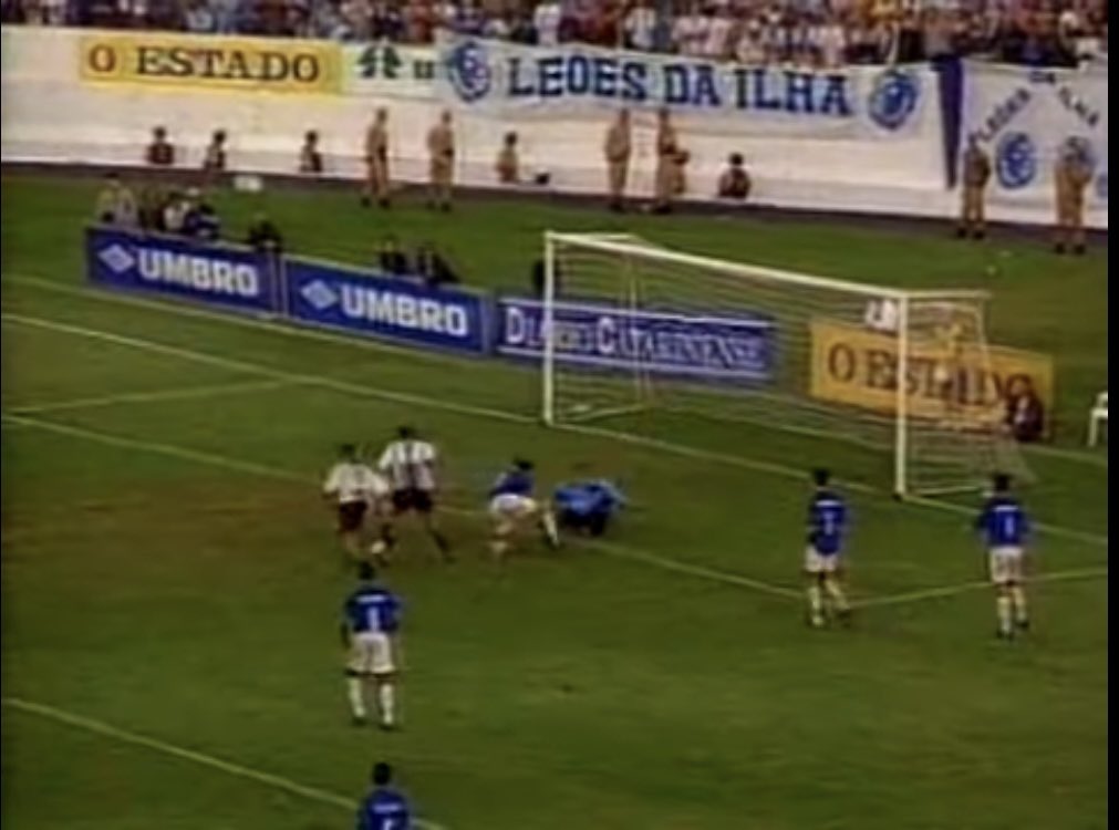 Dia de #TBT 1999
Domingo tem clássico .!
Avante Figueirense 🖤🤍🌪️