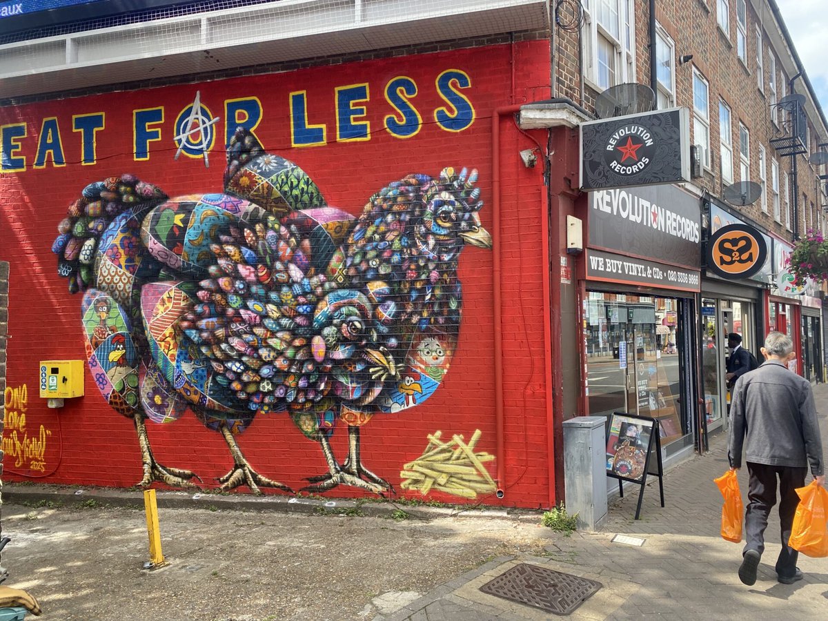 CommunityAd's tweet photo. Have you spotted the incredible murals transforming local walls? Meet the man behind the spray paint: Thanet’s own Louis Michel!
In this exclusive chat with CommunityAd, Louis masai opens up about his journey from 90s graffiti to international muralist.
https://t.co/5jj4ZqldZH https://t.co/HAcZcxkf7W