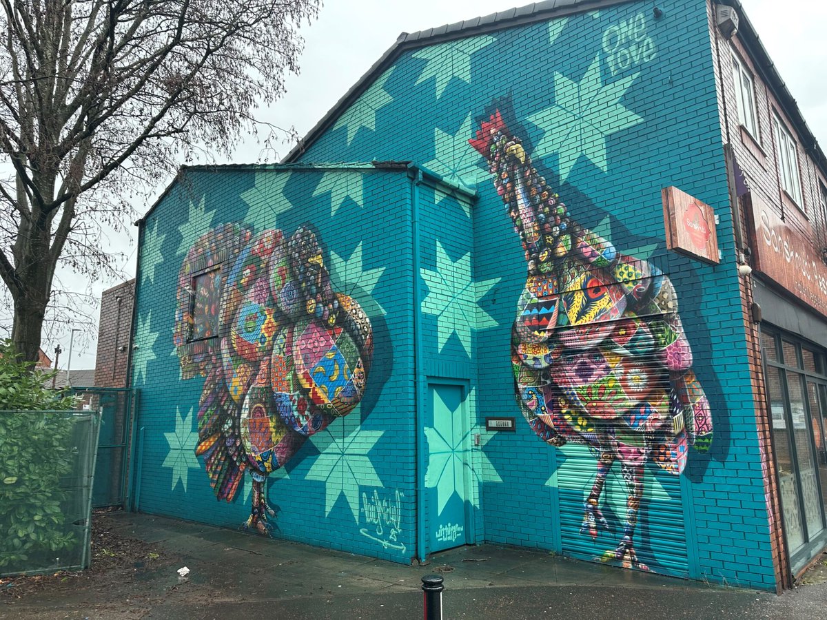 CommunityAd's tweet photo. Have you spotted the incredible murals transforming local walls? Meet the man behind the spray paint: Thanet’s own Louis Michel!
In this exclusive chat with CommunityAd, Louis masai opens up about his journey from 90s graffiti to international muralist.
https://t.co/5jj4ZqldZH https://t.co/HAcZcxkf7W