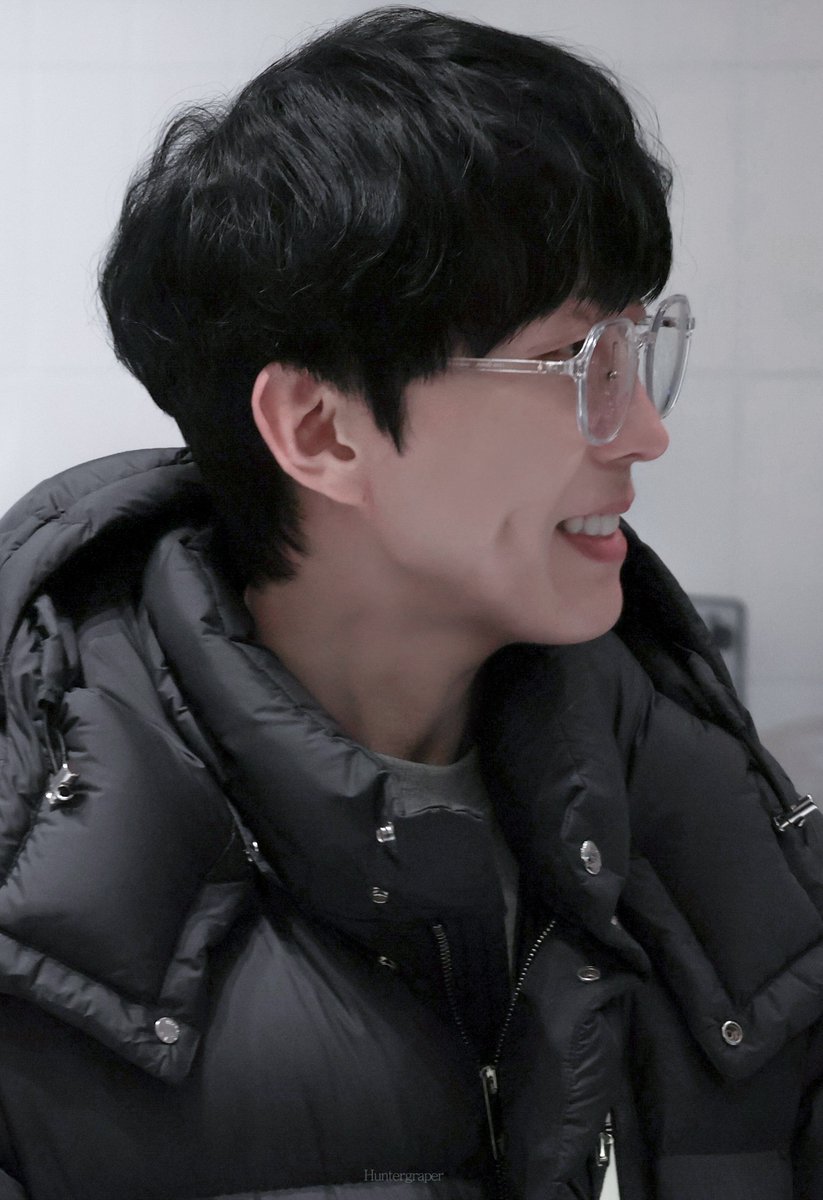 huntergraper's tweet image. 260115 뮤지컬 어쩌면 해피엔딩 퇴근길

올리버 役 | #김재범