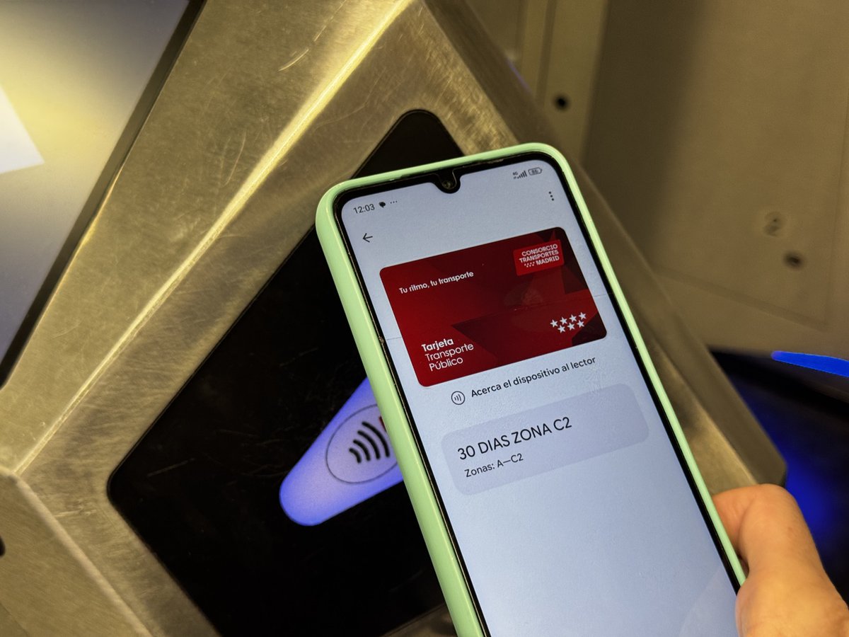 CRT_Madrid's tweet image. 🔊 ¡Buenas noticias! Ya puedes llevar el abono transporte de la @ComunidadMadrid en tu móvil Android!

📲 Descárgate la nueva app Mi tarjeta transporte que integra todos los servicios digitales del CRTM!

+ Info:  c.madrid/w02wa2