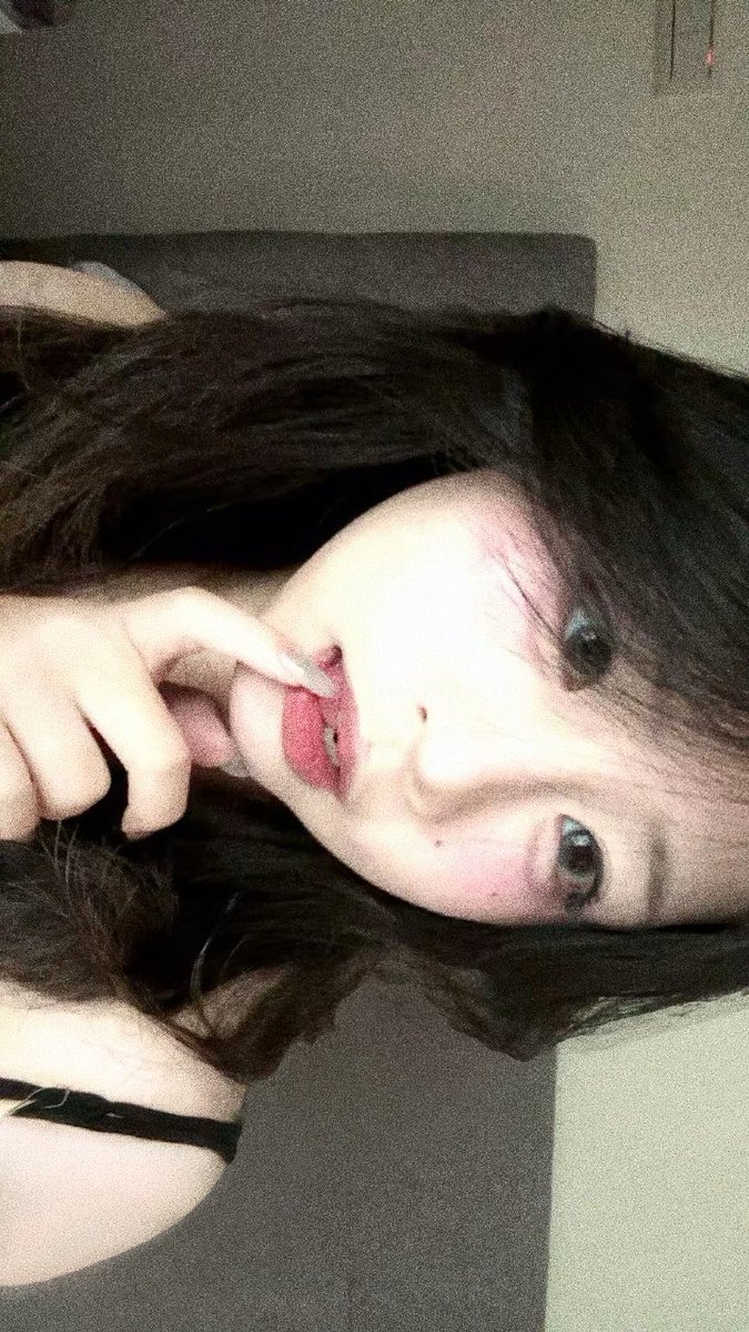 讓我猜猜誰把手機橫著看😃