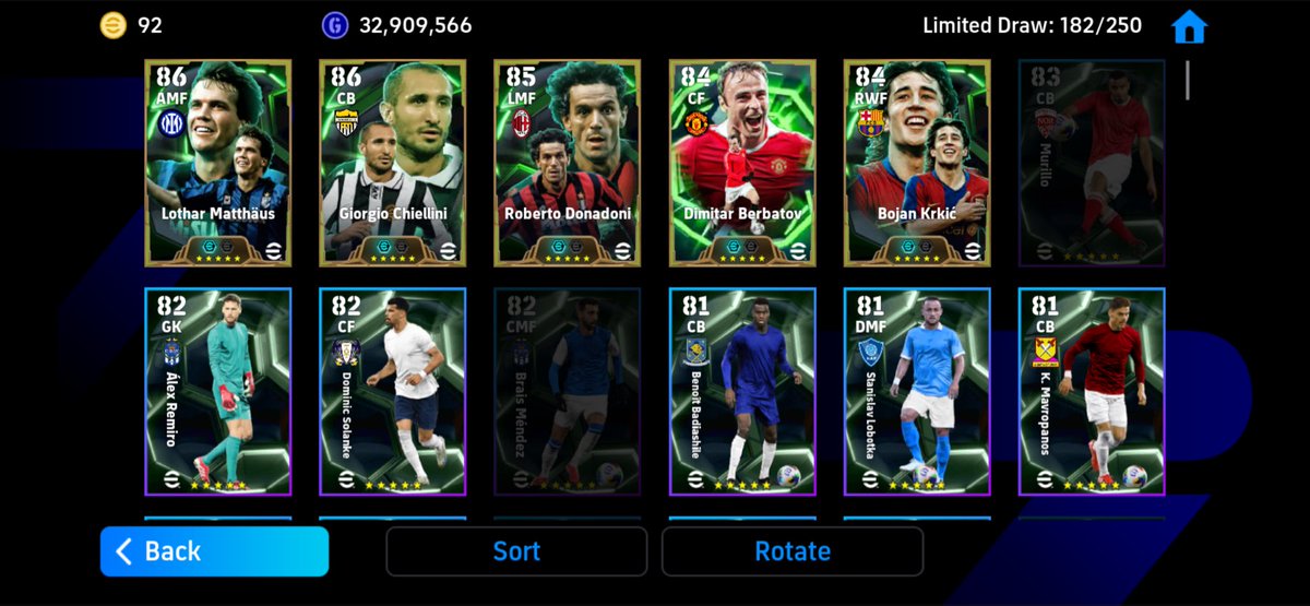 Efootball__PES's tweet image. 68 Chance Deals / 250-player draw box → ZERO Epics 🥲 #eFootball