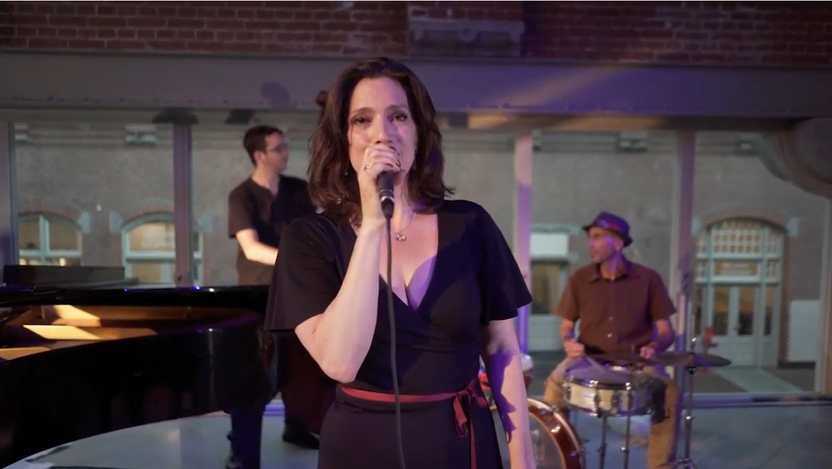 haarlem's tweet image. Mirjam van Dam, Jewish Jazz – Drop me off in Haarlem: Op vrijdagavond 23 januari spelen Mirjam van Dam en band Jewish Jazz in De Pletterij, Haarlem. Tijdens deze ‘Drop me off in Haarlem’ schittert de Joodse Jazz uit de jaren ’20 en ’30 van de vorige… dlvr.it/TQMZHK