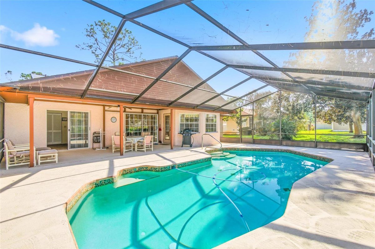 TeamTofal's tweet photo. Just reduced to $310k! 18 Wellesley Lane #PalmCoastFlorida #floodzonex #floridarealestate #poolhomeforsale https://t.co/3ZX8GWqUYH