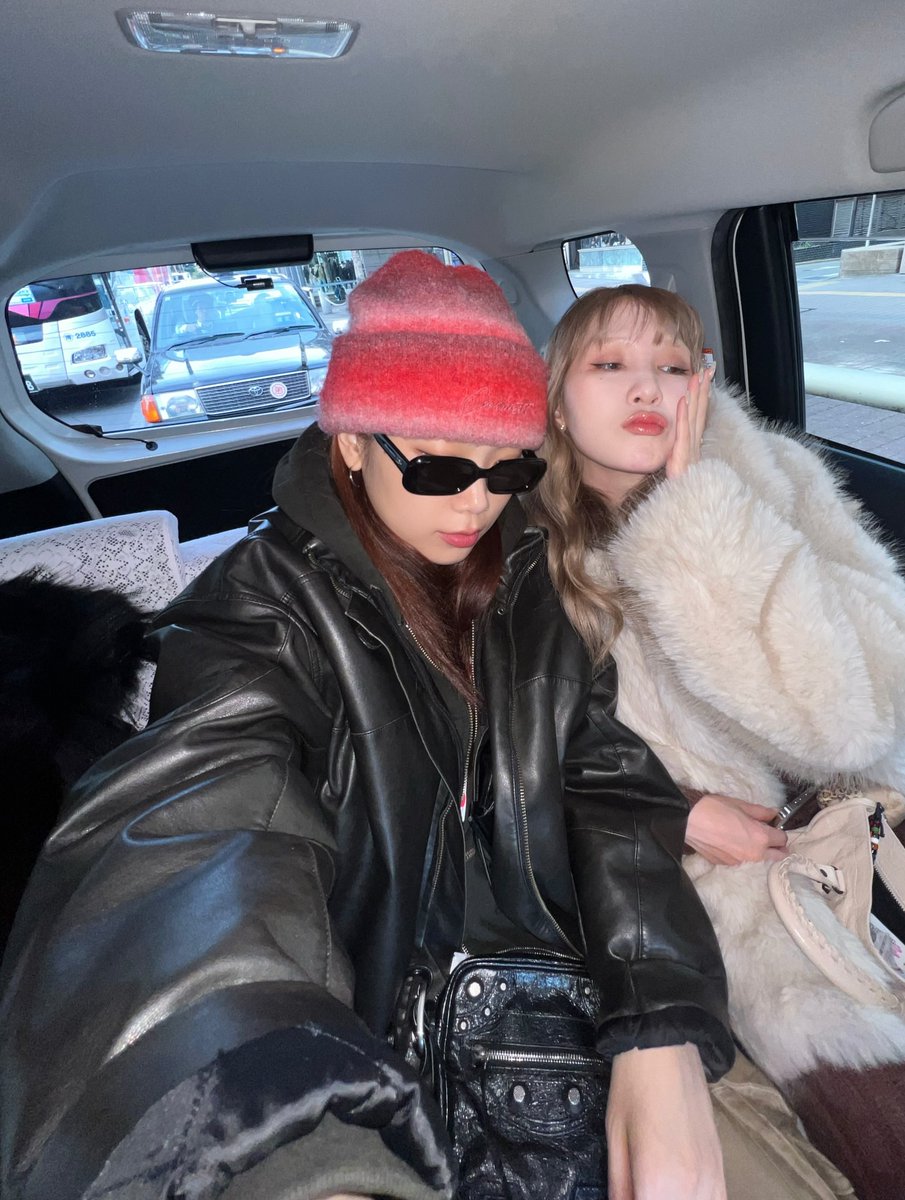 ash-b pics tweet media