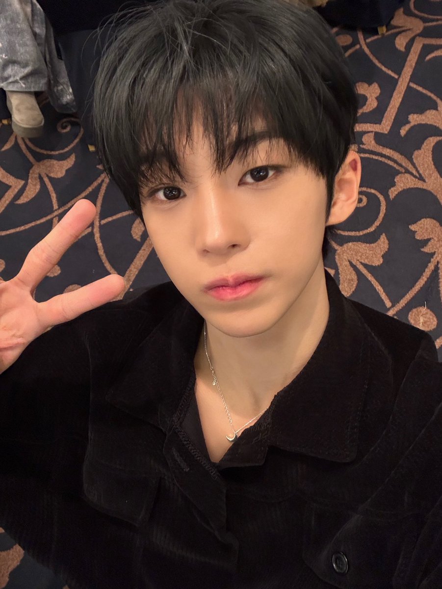 도뚱이 이셀카 엄청좋음
하관없는수준 ㄱㅁㄸ😭