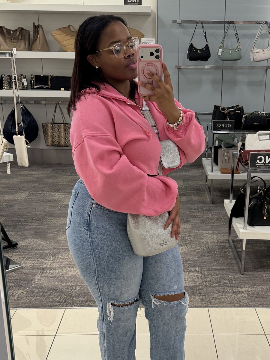 baddiee2x's tweet photo. 💘 https://t.co/QeQ7NBr187