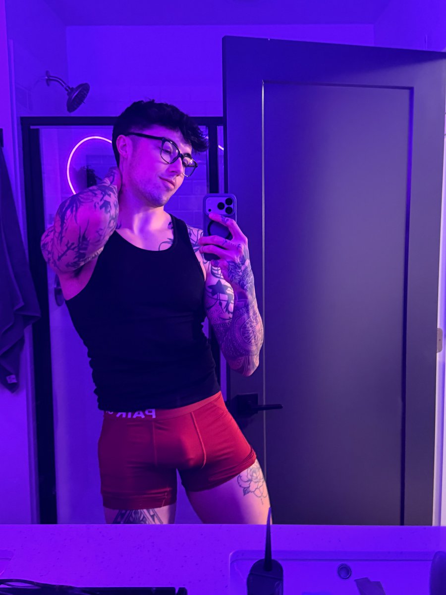 Hunter James tweet media