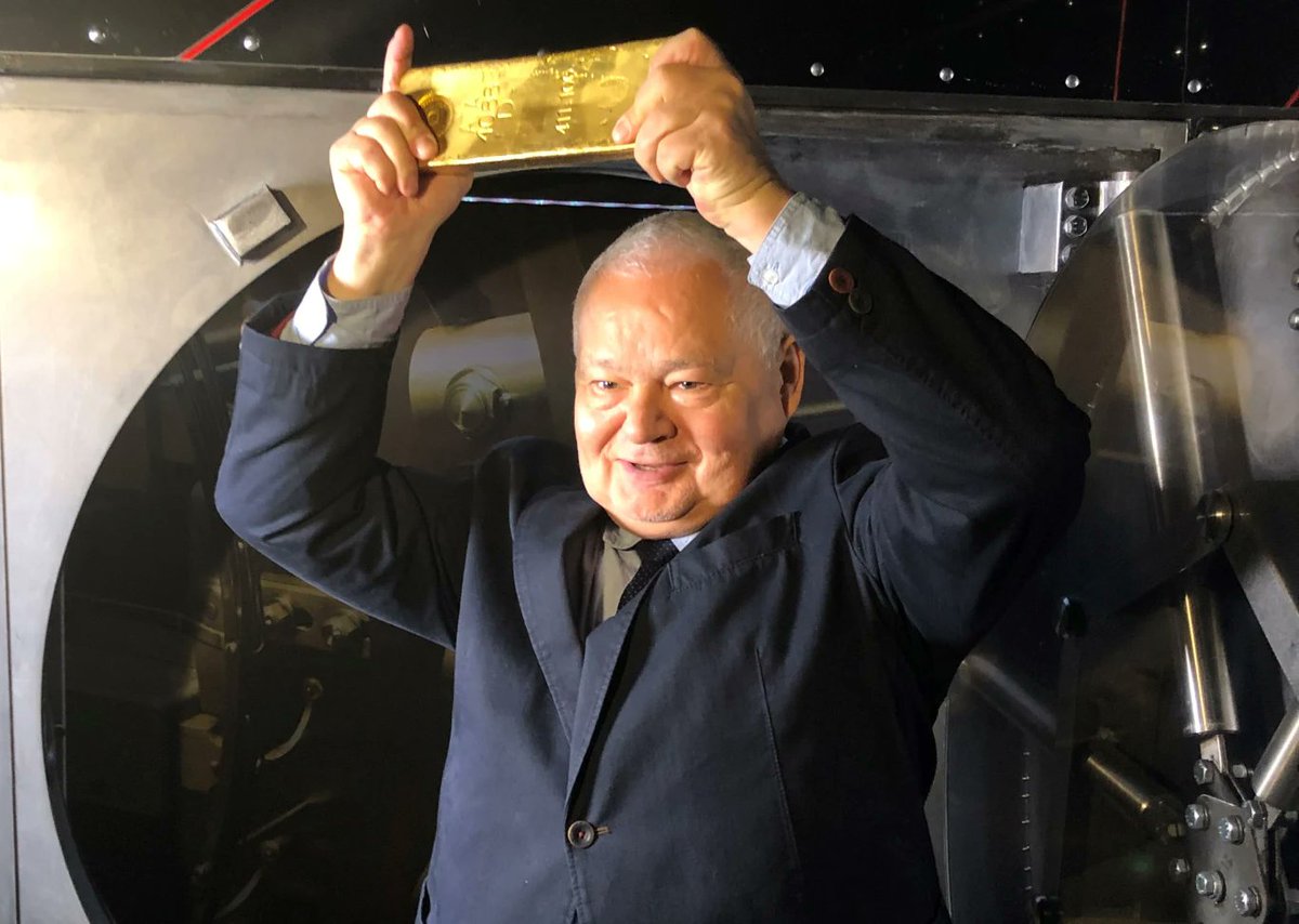 DarDzid's tweet photo. Prezes @nbppl Adam Glapiński:
💬 "Zwróciłem się do zarządu NBP o przyjęcie uchwały o zwiększenie zasobów naszego złota do 700 ton." https://t.co/kchD7UVjlr