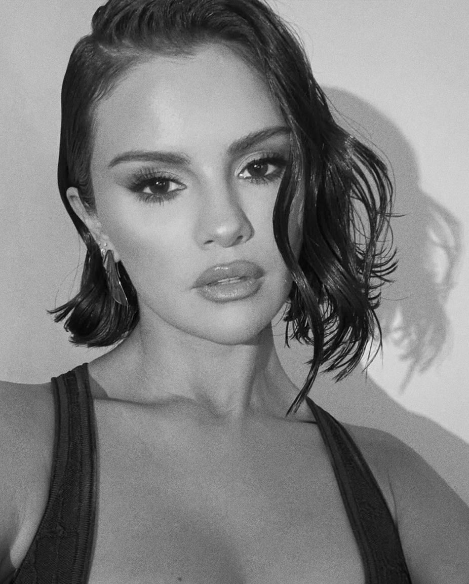 archivesgowmez's tweet image. WE                                  BLINKED