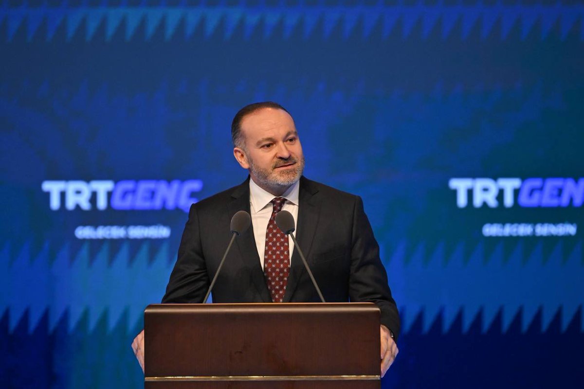 zahidsobaci's tweet image. Türkiye'nin en genç kanalı #TRTGenç'in açılış etkinliğini, Cumhurbaşkanımız Sayın @RTErdogan'ın himayelerinde gerçekleştirdik.

#GelecekSensin mottosuyla, ülkemizin gençlik vizyonunu yayıncılık alanına taşıyan @trtgencresmi, milletimize ve bilhassa gençlerimize hayırlı olsun.