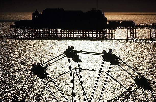 EnzaAltieri's tweet image. seaside funfair, 1980
Ernst Haas