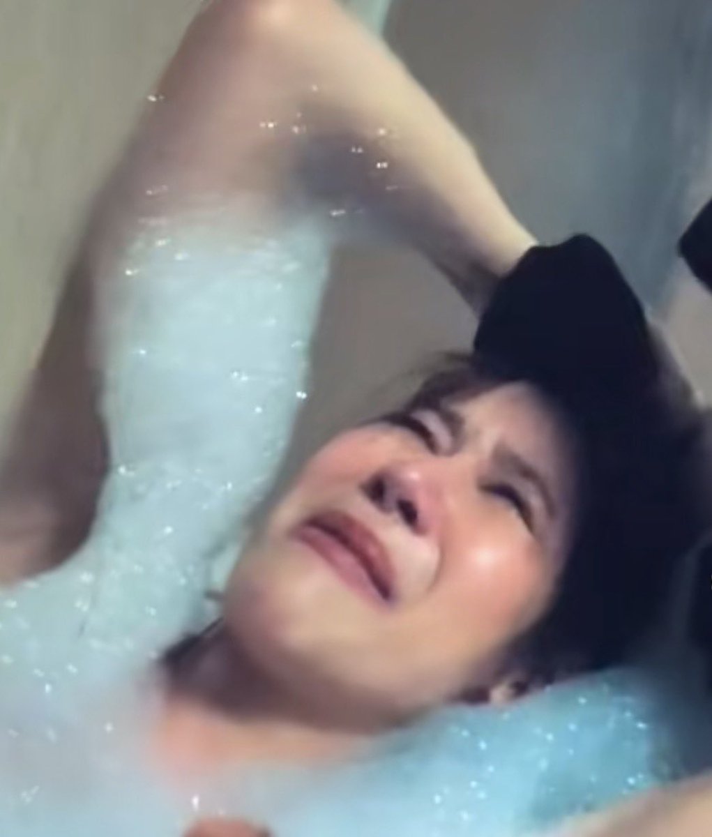 ChenRcj's tweet image. ในขณะที่ตำรวจจีบกัน เบลตุยเย่ ลงไปคุยกับรากมะม่วงละ  #DareYouToDeathEP4