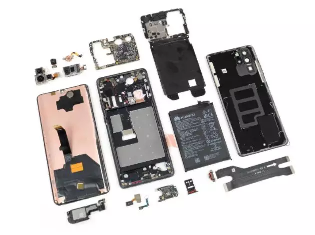 BNnnsnd6's tweet image. Ugh, empty shelves for cheap gadgets again. China's dual-use export curbs delay my AliExpress phone parts. Geopolitics hiking my bills—Japan, fix this! Wallet's hurting. #ChinaJapanTrade #EverydayStruggle