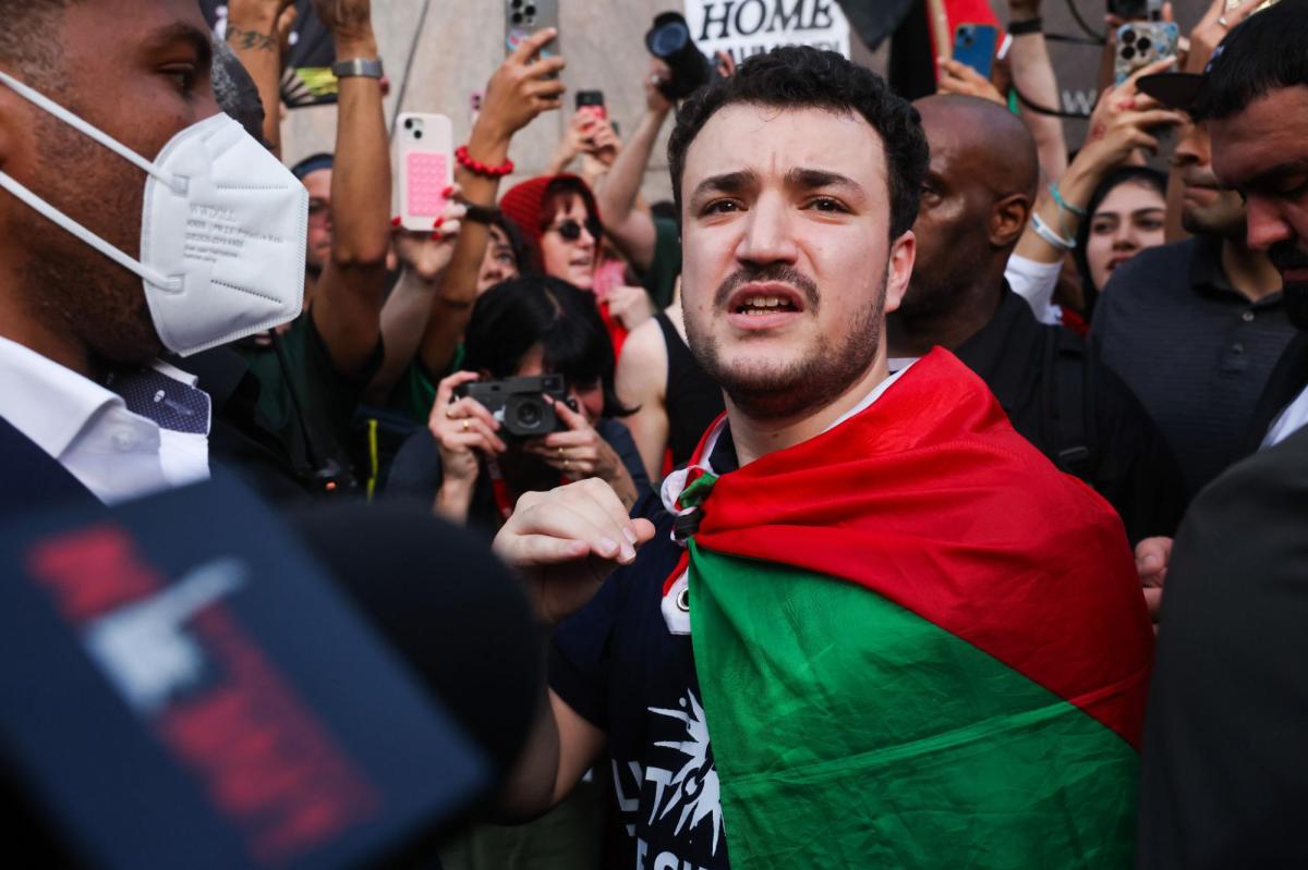 Appeals court rules judge had no jurisdiction to order release of Mahmoud Khalil trib.al/ER4Inhv