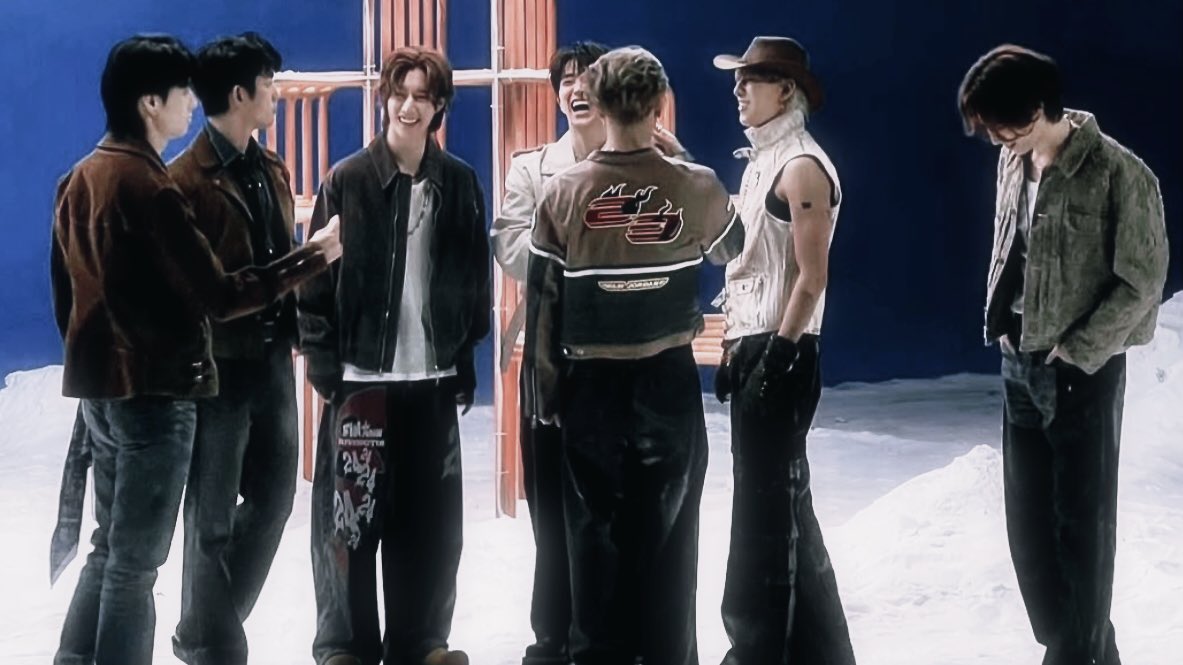 gifzyMT93's tweet image. 12ปีแล้ว🥹 เวลาผ่านไปเร็วเหมือนกันแฮะ เติบโตมาด้วยกันอย่างดีจริงๆทั้งศลปและฟคเลย ไม่ว่าจะกี่ปีนี่ก็จะอยู่ฉลองกับพวกนายไปทุกปีเลยน้า cuz GOT7 IS OUR HOME 🏡💚🐥

GOT7 12TH ANNIVERSARY
#12YearsAndStillWithGOT7