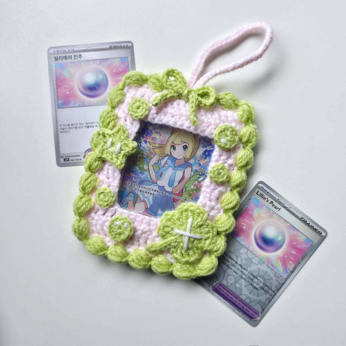 oddinent's tweet image. originally made for k-pop photocards but like, pokemon cards were my first card collection

and what's the point of having thousands of £ worth of pokemon cards if you cant do this as a small business owner and crochet artist 🥹

oddinent.com/shop/kpop/phot…