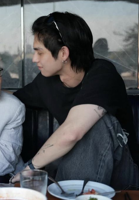 bookbvc_40's tweet image. อยู่กะครอบครัวแปลว่าพ่อบินยาวแน่ๆ🥺🤍

#bbrightvc @bbrightvc