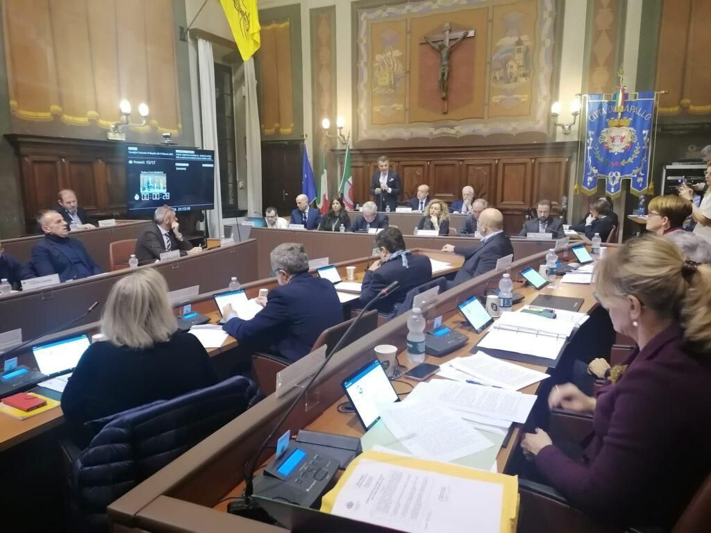 Rapallo, la minoranza chiede un consiglio comunale straordinario per parlare degli immobili comunali
buff.ly/HX7QYTp