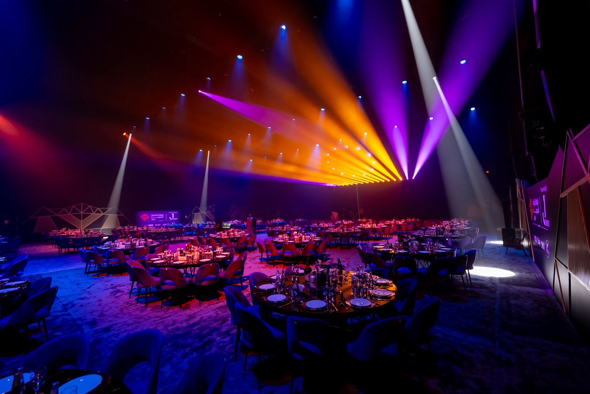 Saudi_Esports's tweet image. الكل على أتم الاستعداد .. لحظات تكريم إنجازات عام كامل على وشك أن تبدأ ✨💜

#هنا_نكرم_الإنجاز  | #SEFAwards