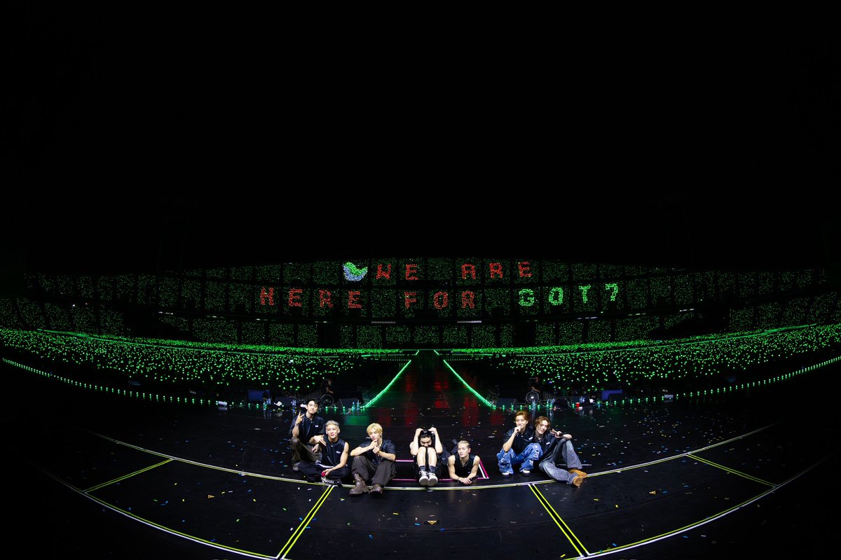 JYP_Thaifans's tweet photo. จากนี้และตลอดไป จะ Support อยู่ตรงนี้เสมอ เรามา Anniversary  แบบนี้กันไปทุกๆปีเลยน้า  💚🫰😊
GOT7 12TH ANNIVERSARY
#12YearsAndStillWithGOT7
#12년이지나도_갓세븐 https://t.co/YheDY8CGNi