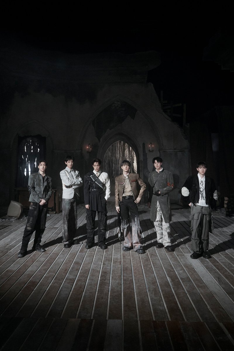 SUHOLOOK's tweet image. EXO 엑소 The 8th Album 【REVERXE】
➫ 2026.01.19 6PM (KST)

💿 Pre-order&amp;amp;save&amp;amp;add
EXO.lnk.to/REVERXE

#EXO #엑소 #Crown #EXO_Crown
#REVERXE #SUHO #수호