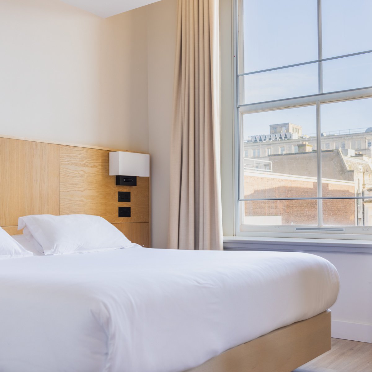 schoollanehotel's tweet photo. Turn your getaway into a long weekend!
Enjoy 15% off when you stay two nights, or 20% off when you stay three.
The more you stay, the more you save.
Book a stay - https://t.co/VhgZgqDB0Y
#SchoolLaneHotel #LiverpoolONE https://t.co/fb5eaF49RT