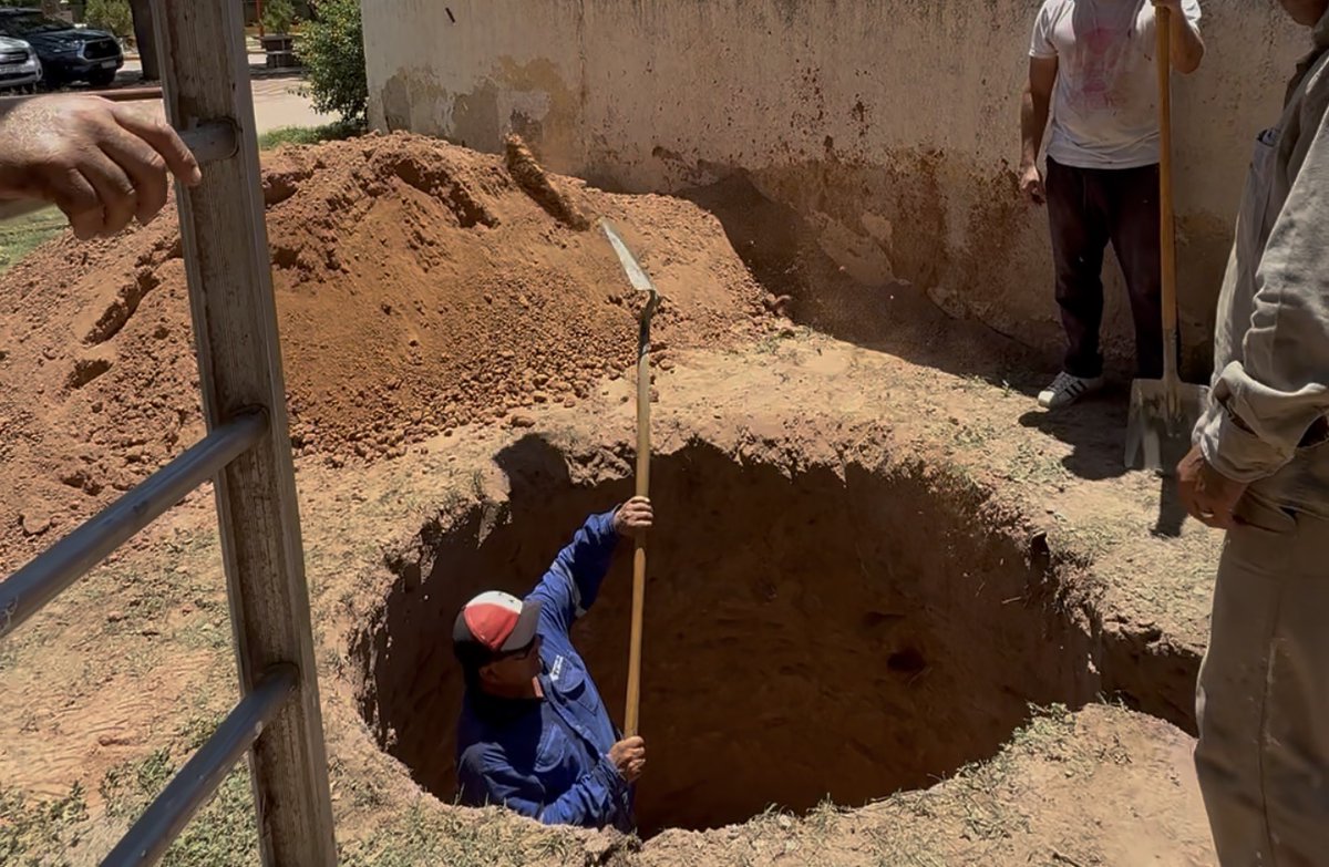 AVANZAN LOS TRABAJOS EN EL HOSPITAL DE CHAÑAR

Ya se ejecutan las obras de mejora en el Hospital Seccional de Chañar.

Siguiendo la línea trazada por nuestro gobernador <a href="/QuintelaRicardo/">Ricardo Quintela</a>, y en conjunto con el municipio, estamos avanzando a paso firme con las intervenciones para
