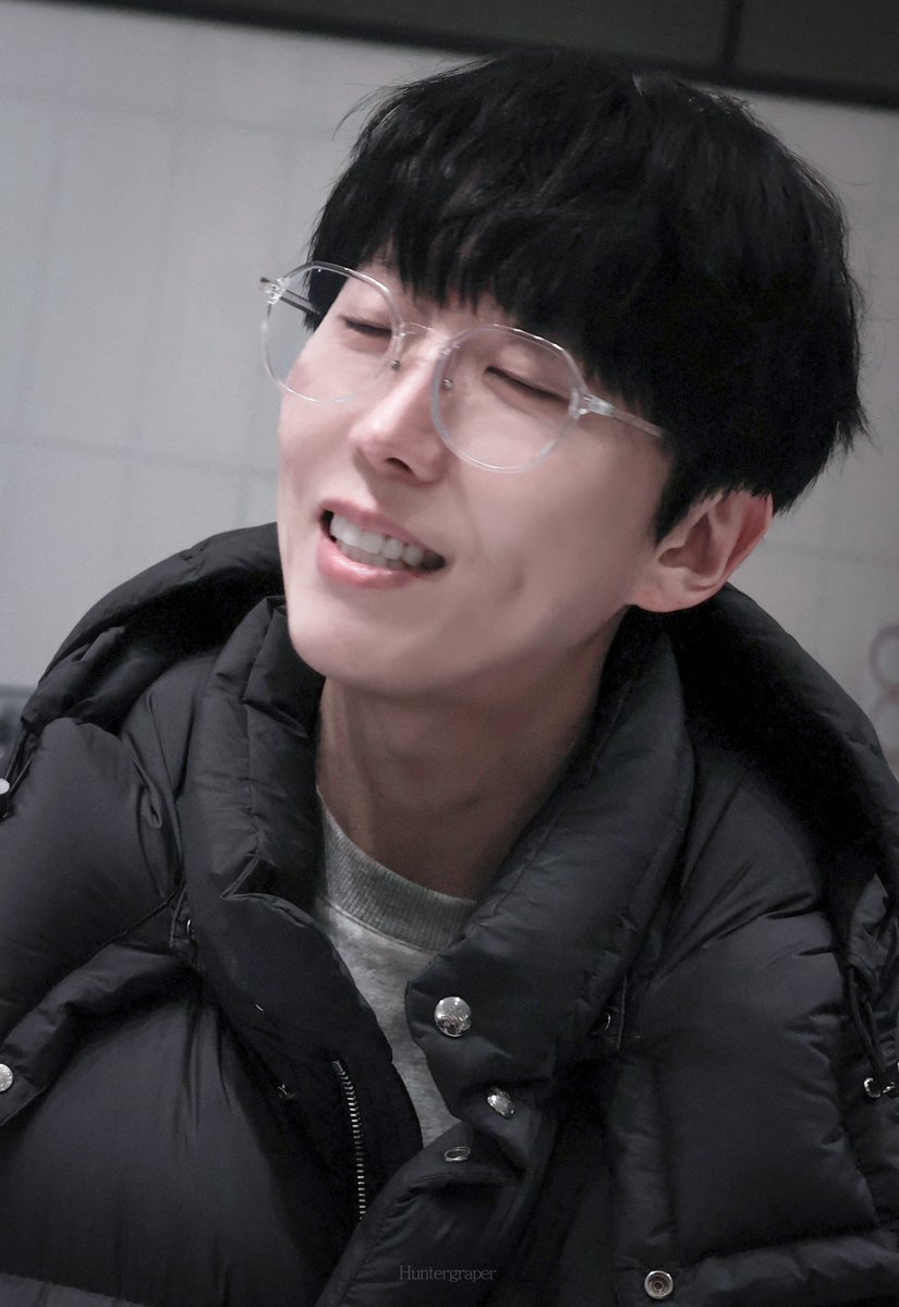 huntergraper's tweet image. 260115 뮤지컬 어쩌면 해피엔딩 퇴근길

올리버 役 | #김재범