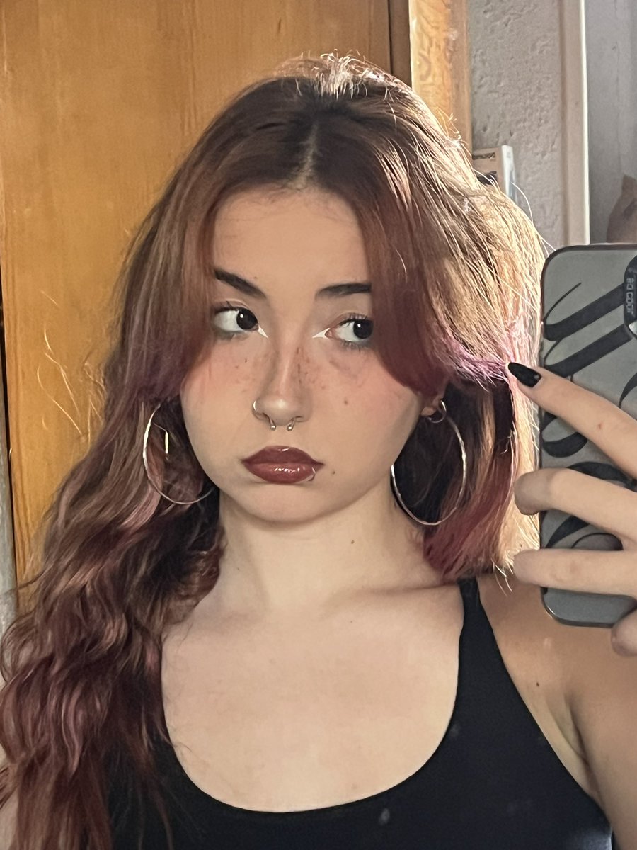 apreciemos's tweet image. a las mujeres hay que llevarlas a piscina en la primera cita para evitar falsas impresiones