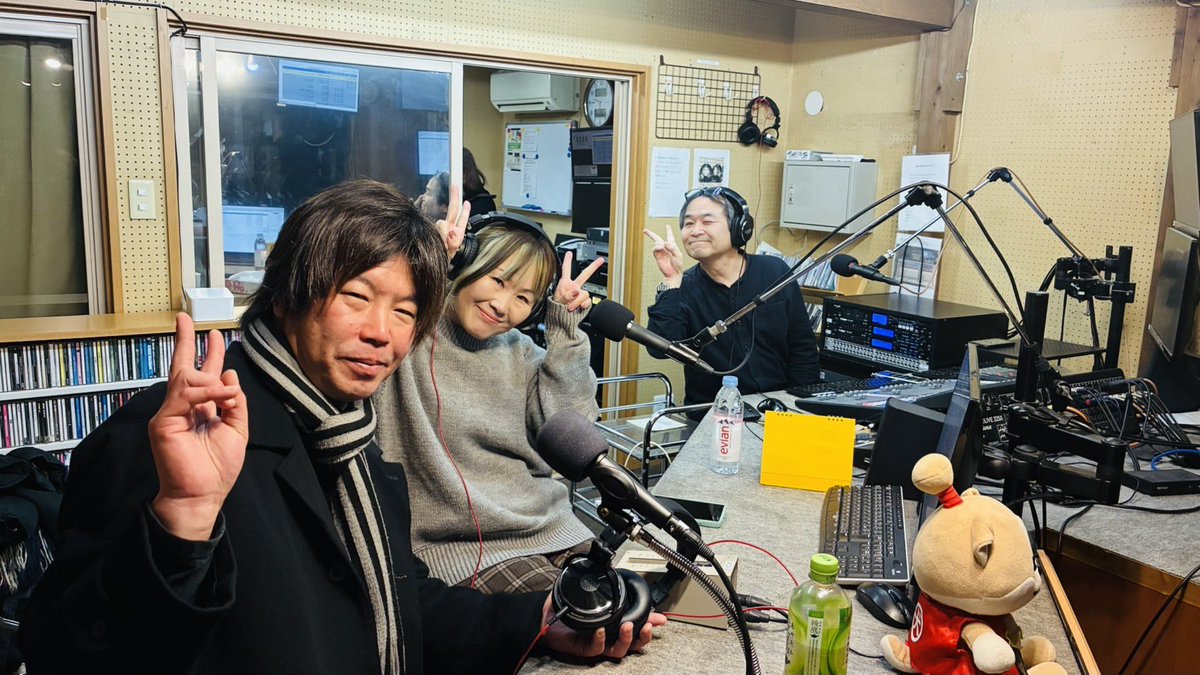flu_wa's tweet image. □1/15(木)愛知北エフエム放送 United North84.2FM

「KITA坊主の希望のかけら達♪」、「桑野隊長のやすらぎ横丁」と、2番組連続となる今年最初のラジオ生放送出演でした📻

ナビゲーターKITA坊主さん、桑野隊長、リスナーの皆さん、ありがとうございました🙇‍♂️

お陰様で楽しくトーク出来ました😊