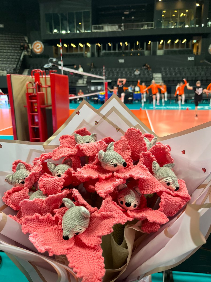 Sen "Çicek sevmiyorum soluyor" deyince bizde solmayan Ebrar versiyonunu yaptık <a href="/karakurtebrar18/">Ebrar Karakurt</a> 🩷🐺