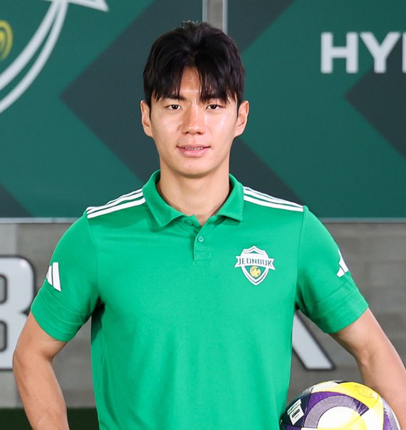 X(구 트위터)에서 공유된 전진우 관련 이미지