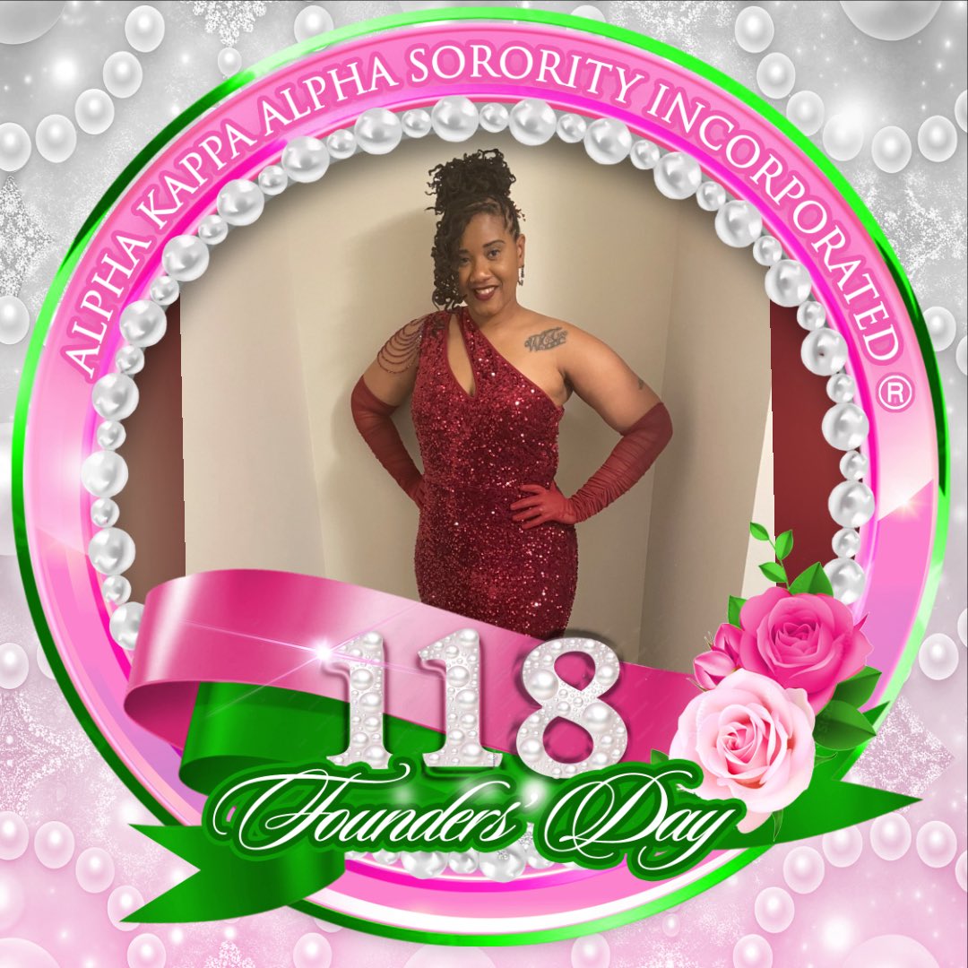 HeyMrsConnors's tweet image. Happy Founders Day to the Sorors Of Alpha Kappa Alpha Sorority, Incorporated. SkeeWee My Sorors🩷💚🩷💚🪞#PrettyGirl #Fall05 #HotPINK