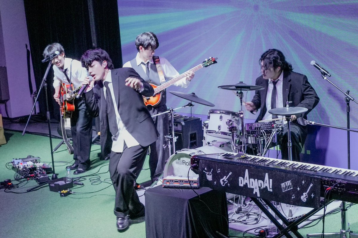 dadada_band's tweet image. 다다다 78LIVE
: I want to hold your hand

#다다다 #밴드다다다 #DADADA