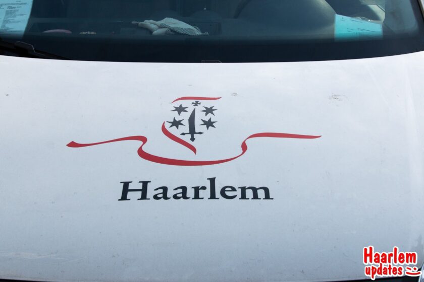 haarlem's tweet image. Burgemeester sluit bedrijfspanden na vondst van illegaal vuurwerk en drugs: Burgemeester Jos Wienen heeft op grond van de Opiumwet drie bedrijfspanden aan de Emrikweg in Haarlem gesloten voor de duur van 6 maanden. In de panden werd eerder door de… dlvr.it/TQMcy7