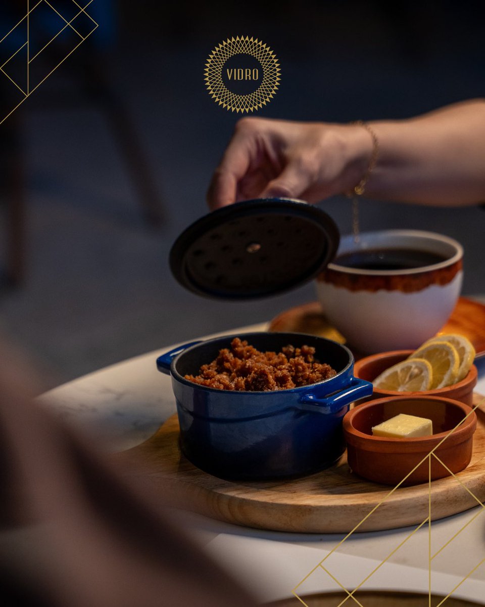 الحنيني… من حلوياتنا الشتوية اللذيذة 🤎
دافئ وحلاه موزون ومحضّر من أجود أنواع التمر…
نكهة أصيلة الكل يحبّها تليق بأيام البرد وتكمل أجواء الشتاء بدفاها.

زورونا اليوم وجربوه