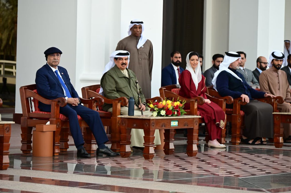 MediaCellPPP's tweet photo. President @AAliZardari and First Lady Bibi @AseefaBZ being shown the world-renowned Arabian horse collection by His Majesty King Hamad bin Isa Al Khalifa at the Royal Stud. https://t.co/a54yod1HUg