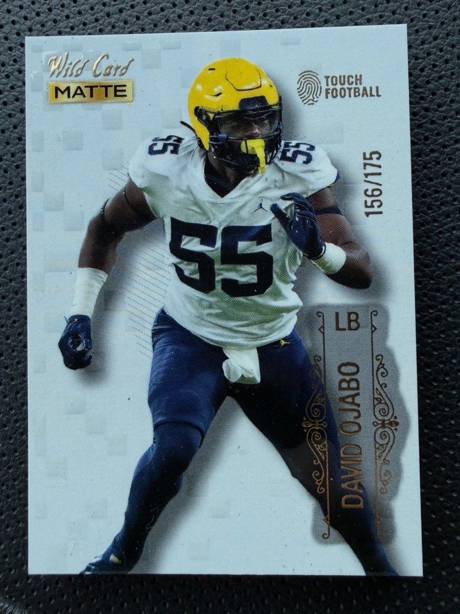 ECCardCo's tweet image. I grabbed a $10 box of Wild Card Mattes from Walmart today. The universe rewarded me with this @DavidOjabo /175 🔥 

I’ll never forget the famous @gusjohnson quote from 2021:
“And Stroud in trouble… AND STROUD IS SACKED AGAIN!
O-JA-BO!
DAVID OJABO!”

Still the COLDEST pic ever!